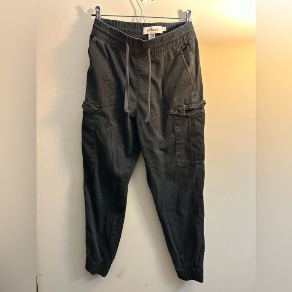 Men's Black Jogger Pants - Relaxed Rebel Fit, Size M, with Side Pockets - Picture 2 of 3